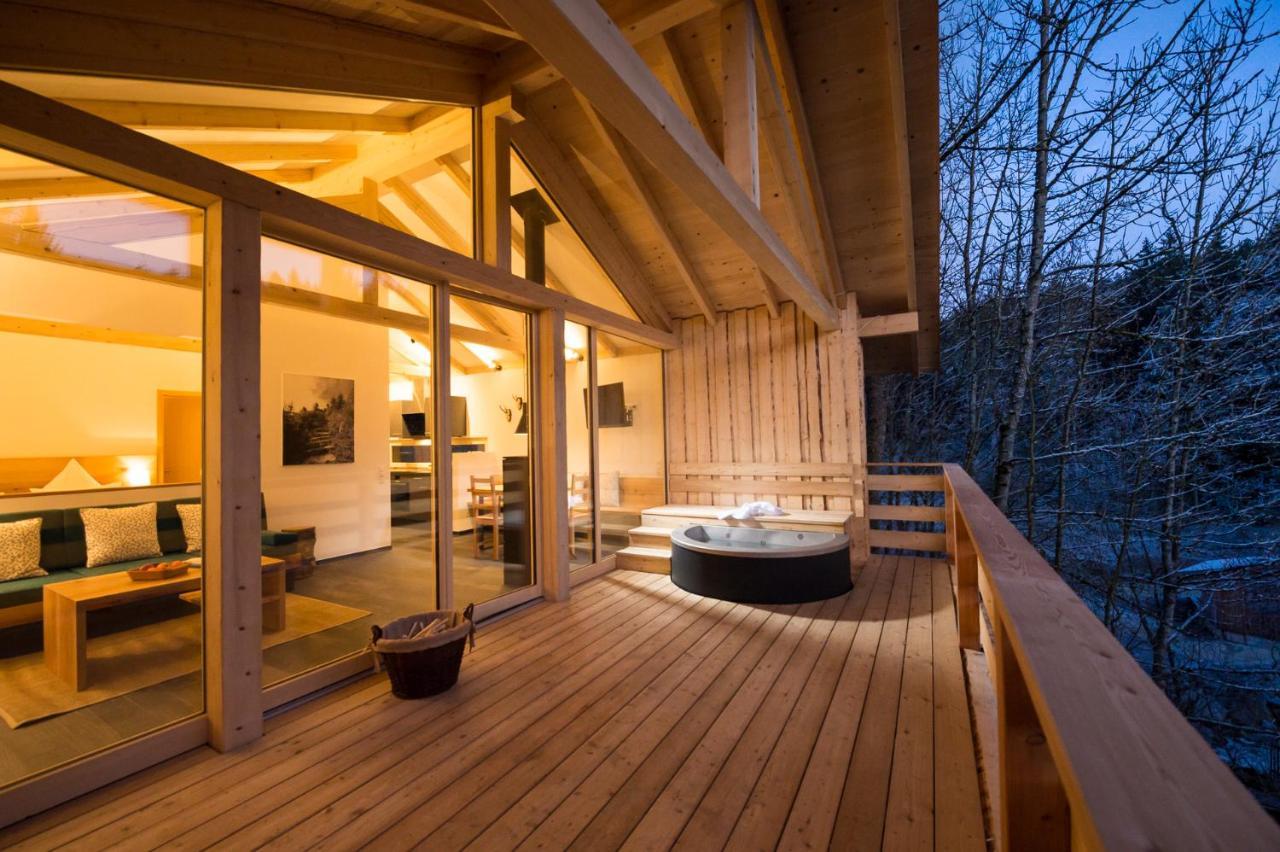 Forstgut - Premium Waldchalets Und Lodge Suiten Regen Eksteriør bilde