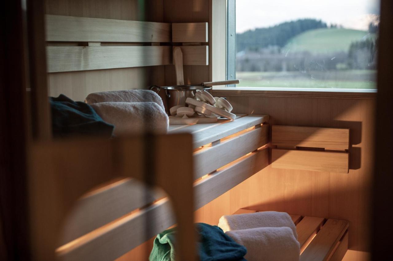 Forstgut - Premium Waldchalets Und Lodge Suiten Regen Eksteriør bilde