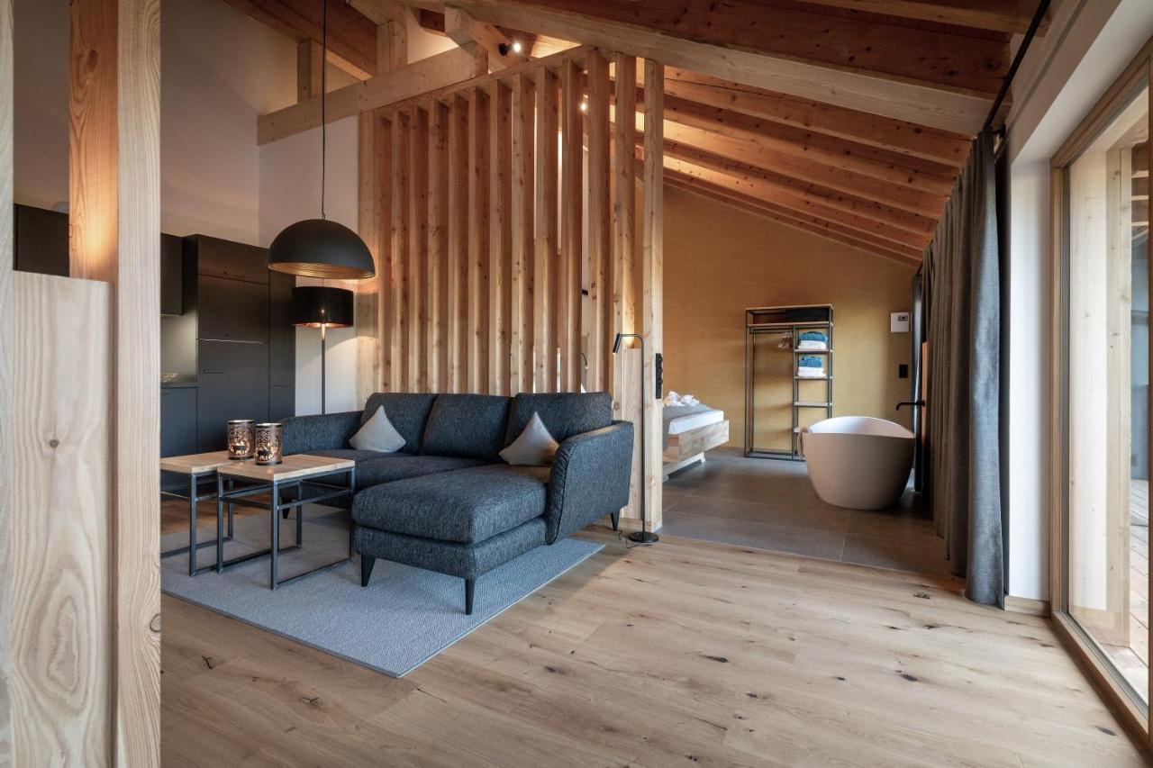 Forstgut - Premium Waldchalets Und Lodge Suiten Regen Eksteriør bilde