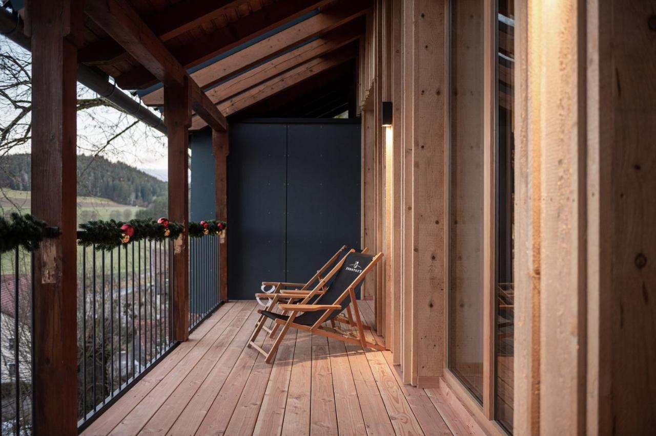 Forstgut - Premium Waldchalets Und Lodge Suiten Regen Eksteriør bilde