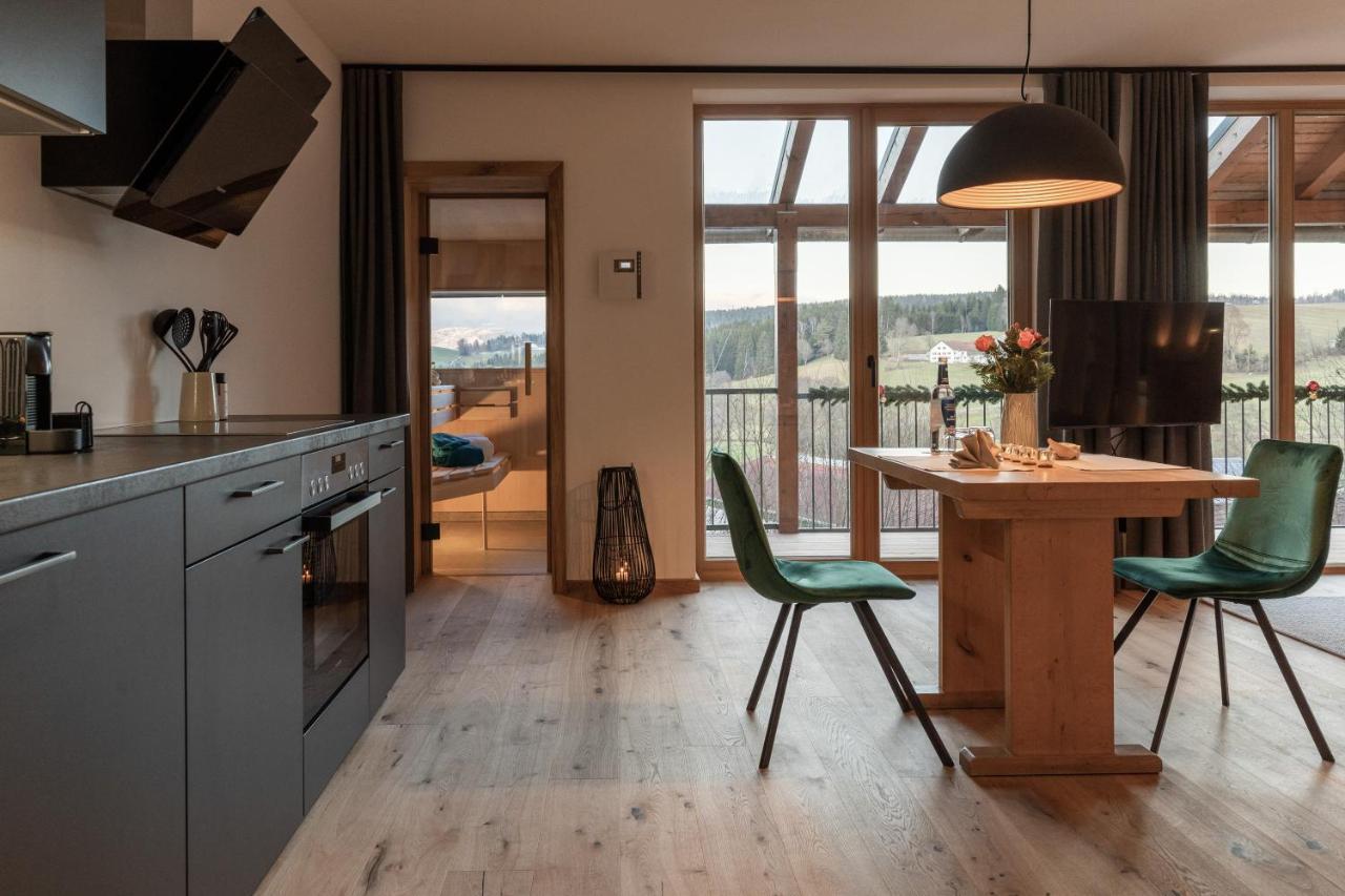 Forstgut - Premium Waldchalets Und Lodge Suiten Regen Eksteriør bilde