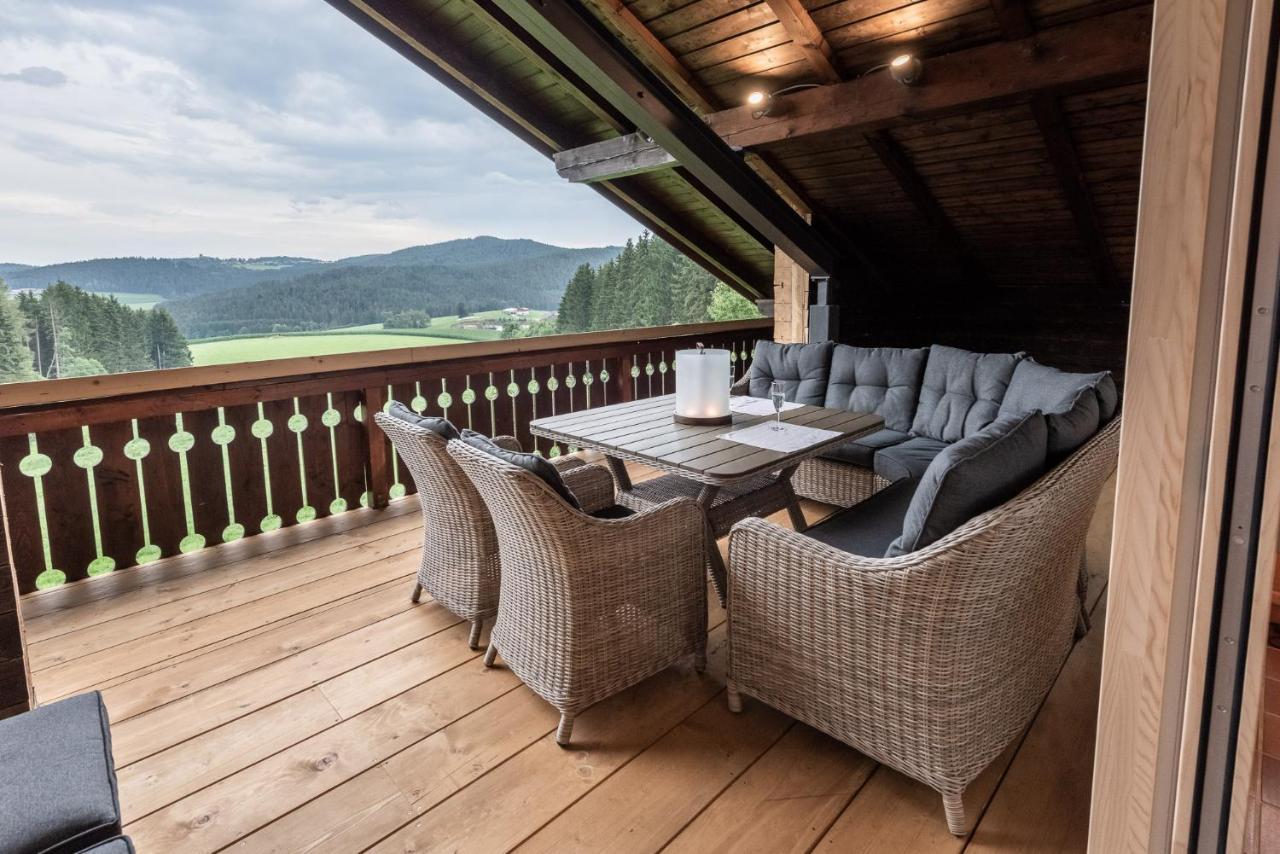 Forstgut - Premium Waldchalets Und Lodge Suiten Regen Eksteriør bilde