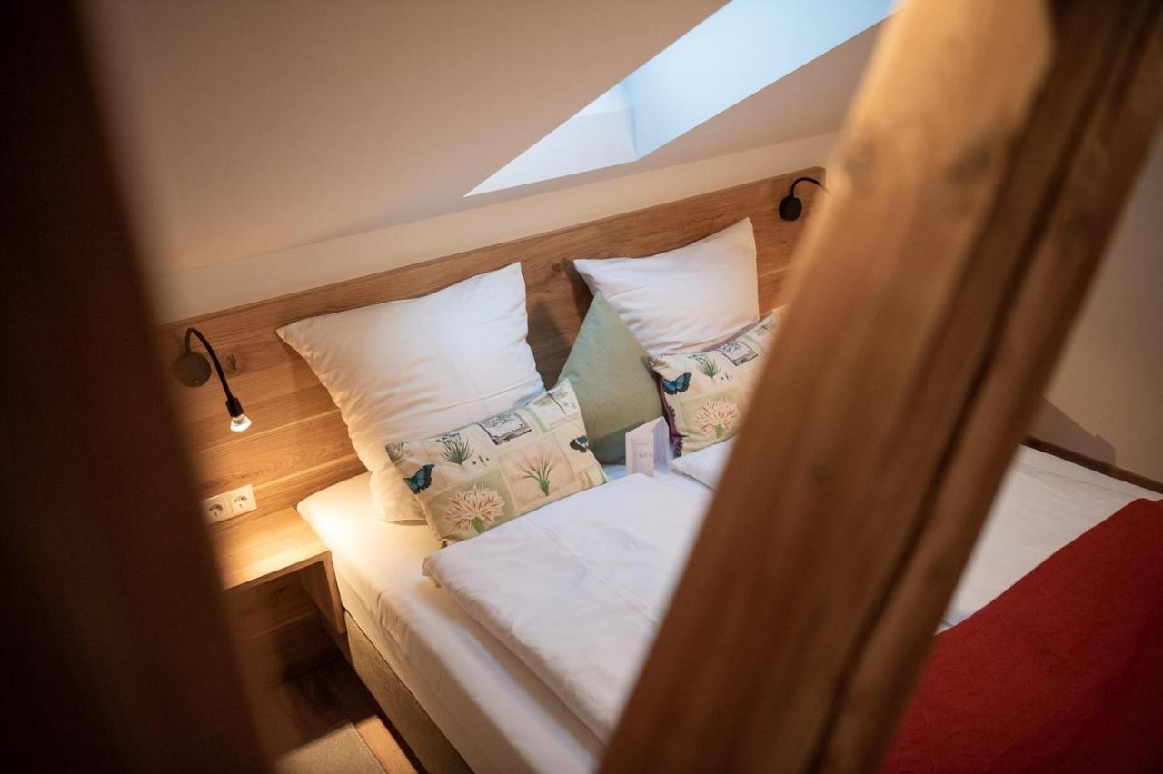 Forstgut - Premium Waldchalets Und Lodge Suiten Regen Eksteriør bilde